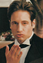 Mulder blows a kiss